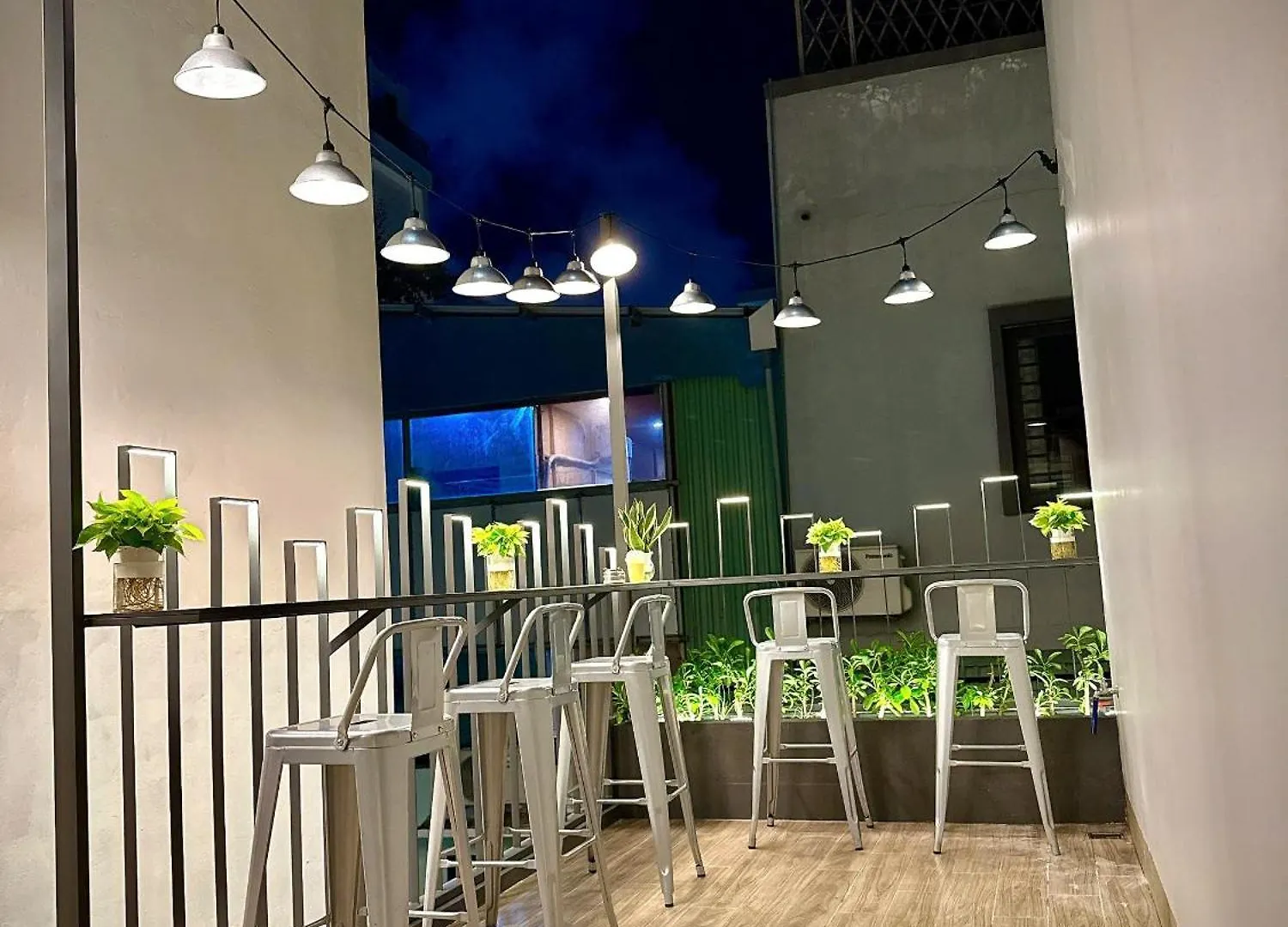 T E U Hotel & Apartment Da Nang