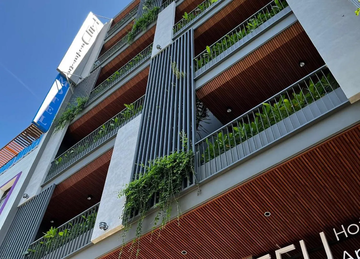 T E U Hotel & Apartment Da Nang