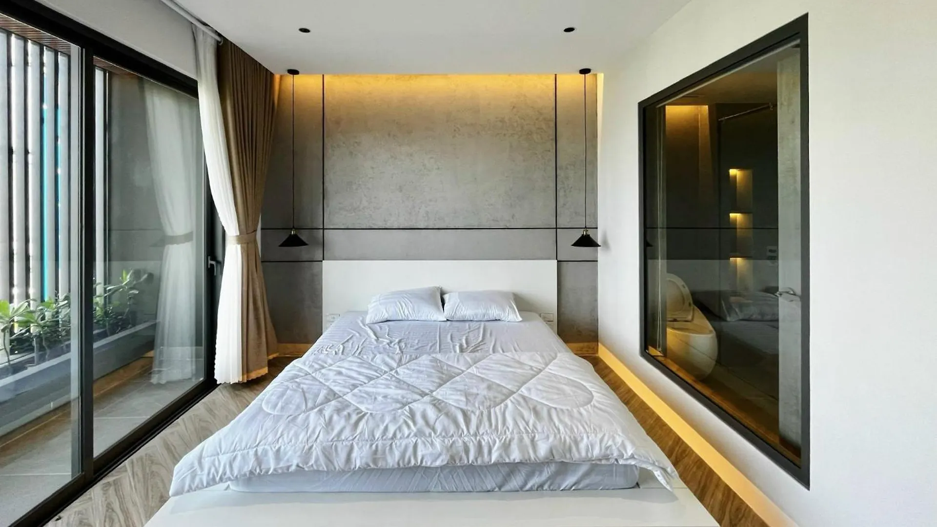 T E U Hotel & Apartment Da Nang 0*,  Vietnam