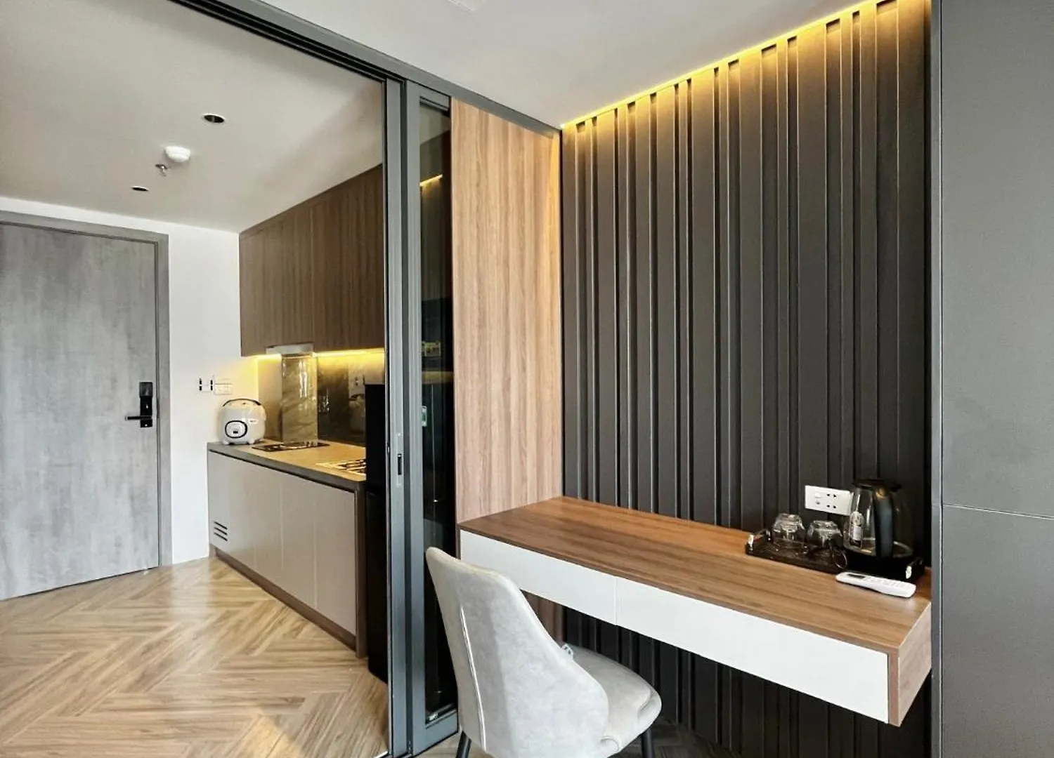T E U Hotel & Apartment Da Nang Aparthotel