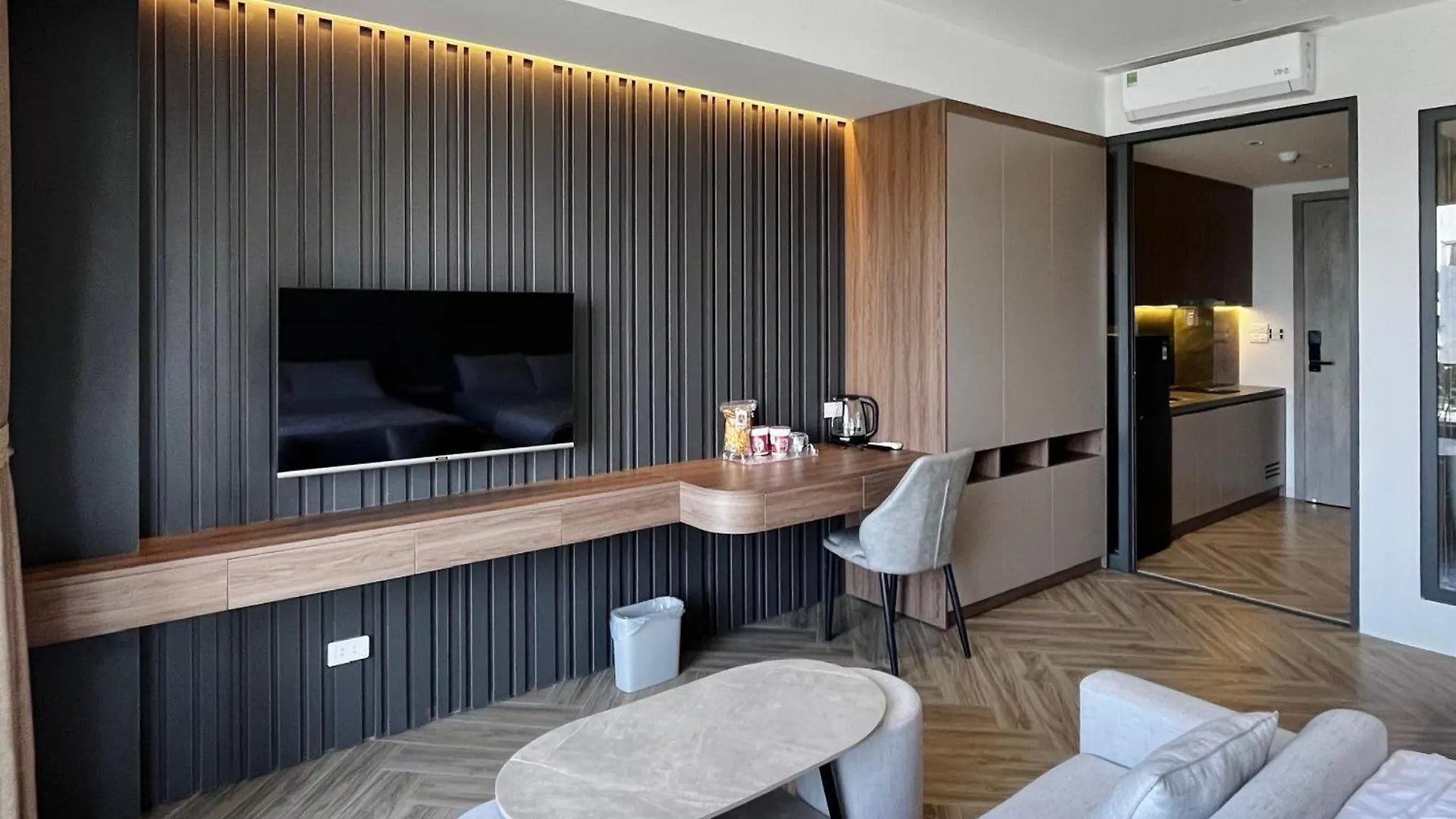 T E U Hotel & Apartment Da Nang Vietnam